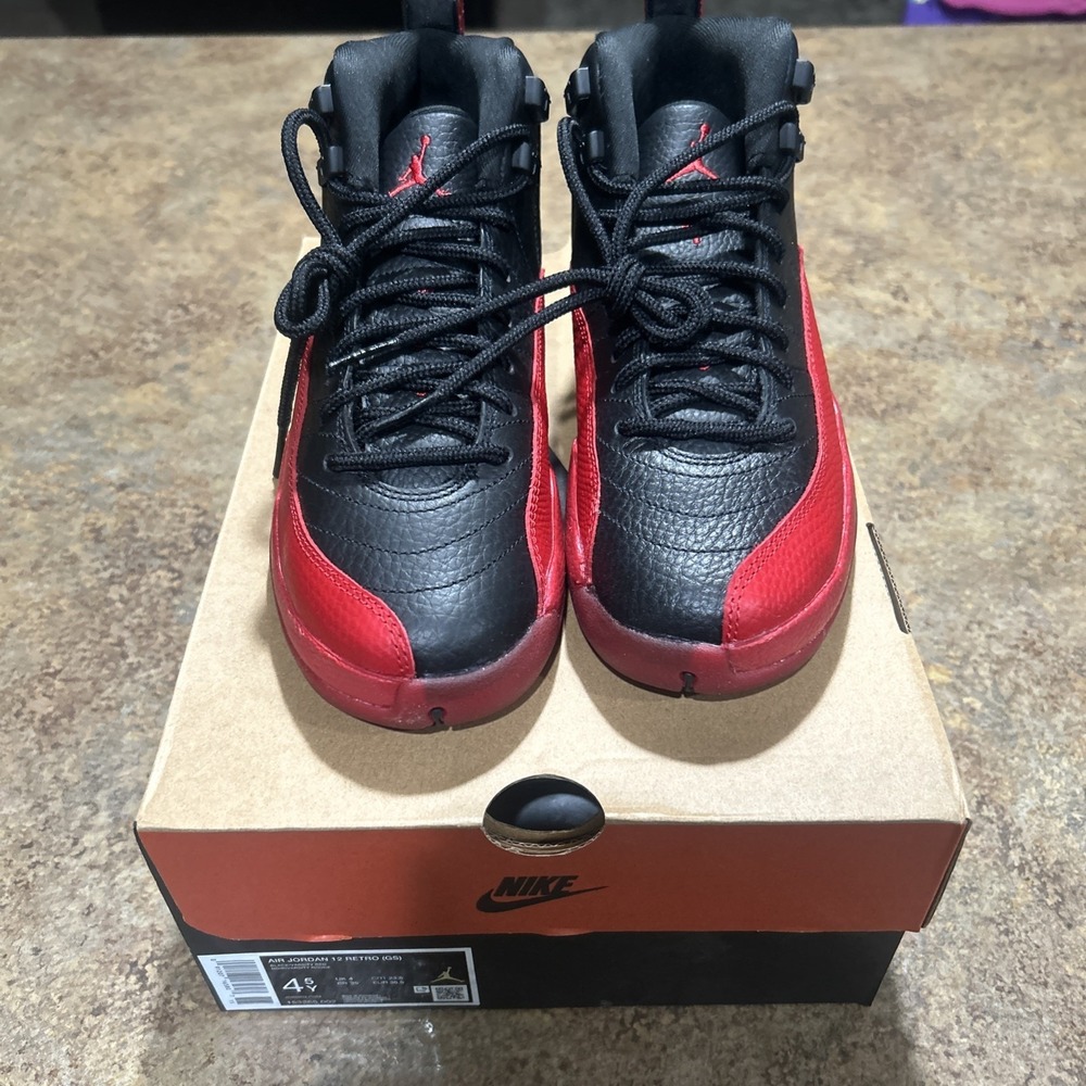 Jordan 12 Retro Flu Game Grade School Size 4.5y Boys Black/red